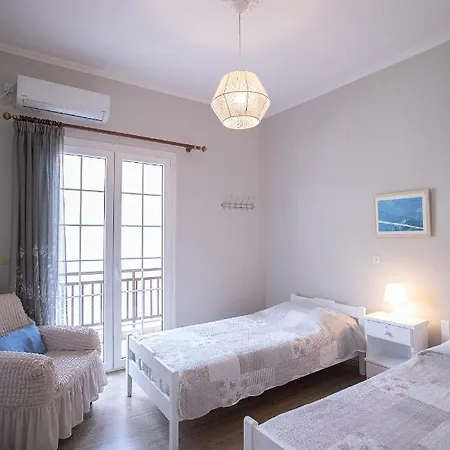 Matina'S Apartment Poros  Exterior photo