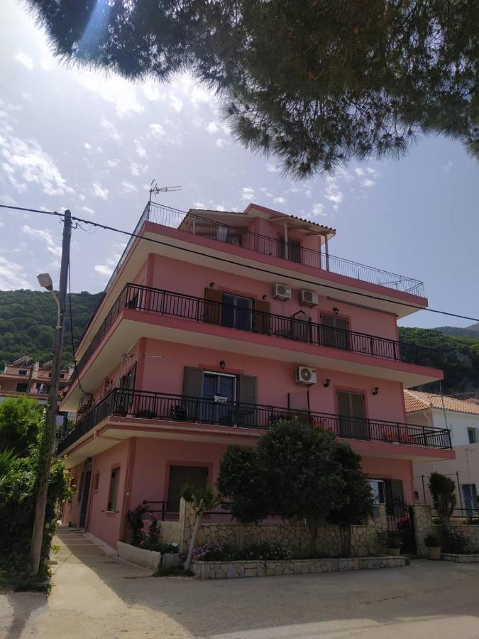דירה Matina's